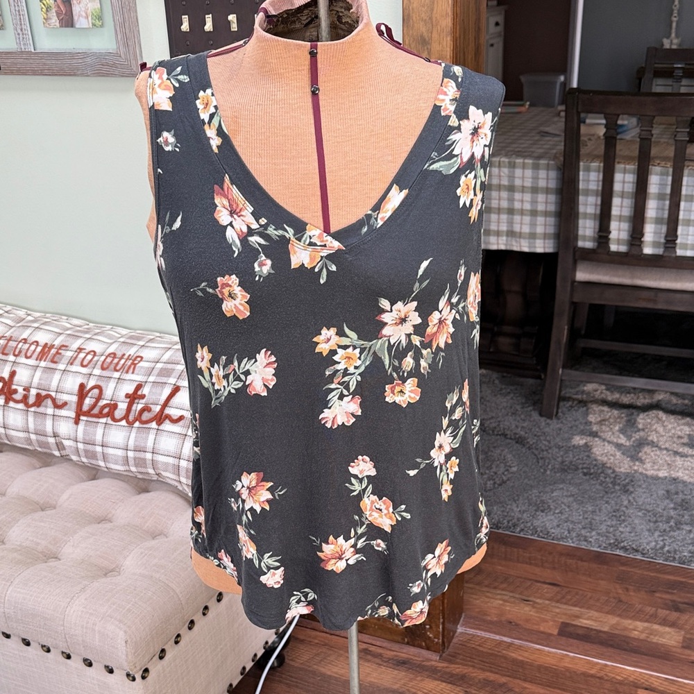 Maurices Floral V-Neck Tank Top - Black